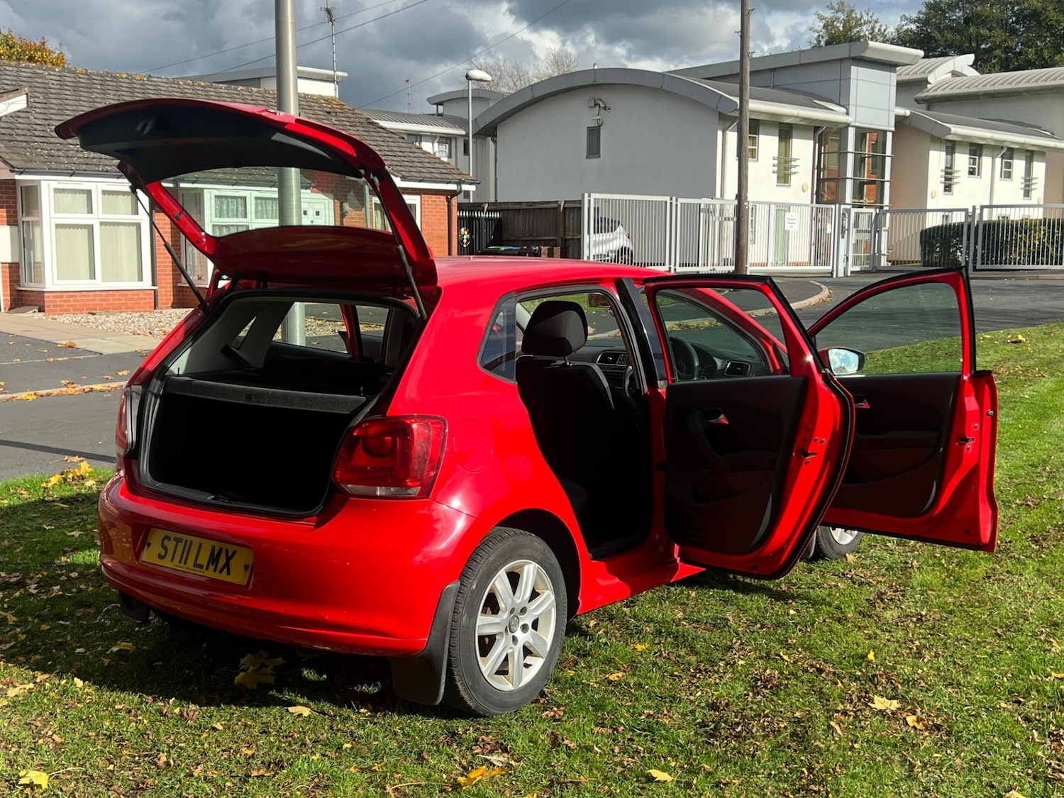 Used Volkswagen Polo 2011 for sale - 76371765: Photo 39