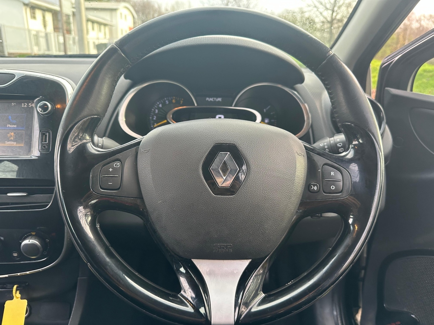 Used Renault Clio 2016 for sale - 76597507: Photo 2