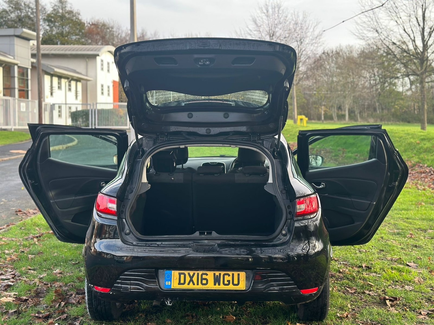 Used Renault Clio 2016 for sale - 76597507: Photo 3