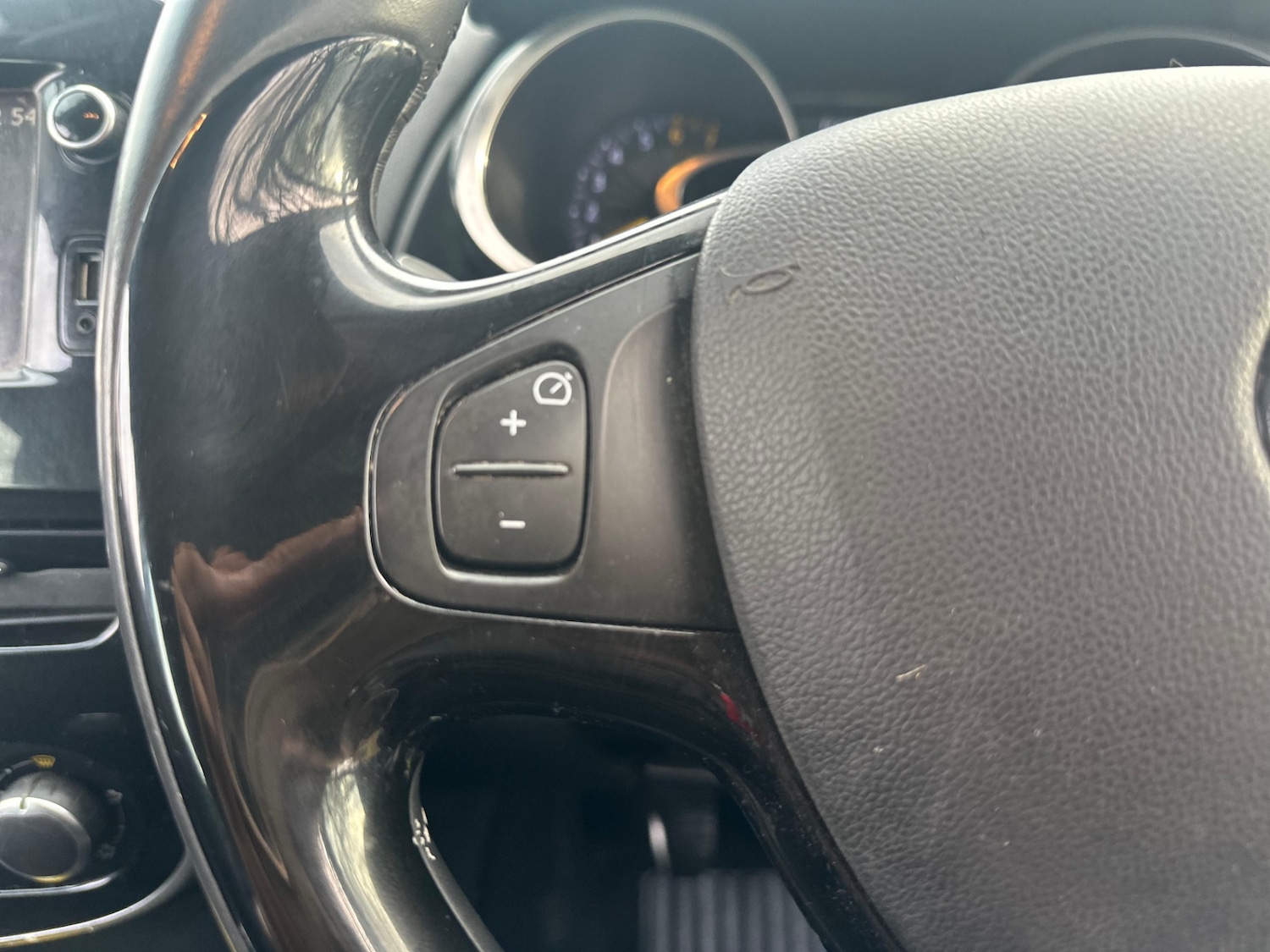 Used Renault Clio 2016 for sale - 76597507: Photo 7