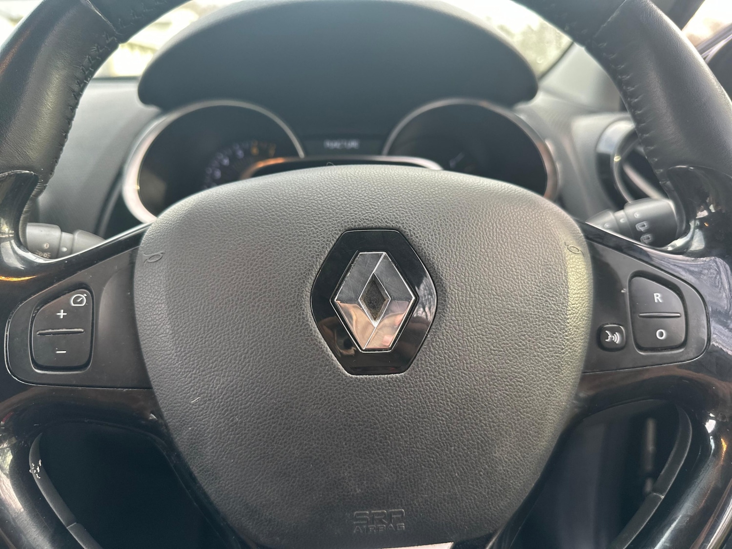 Used Renault Clio 2016 for sale - 76597507: Photo 8