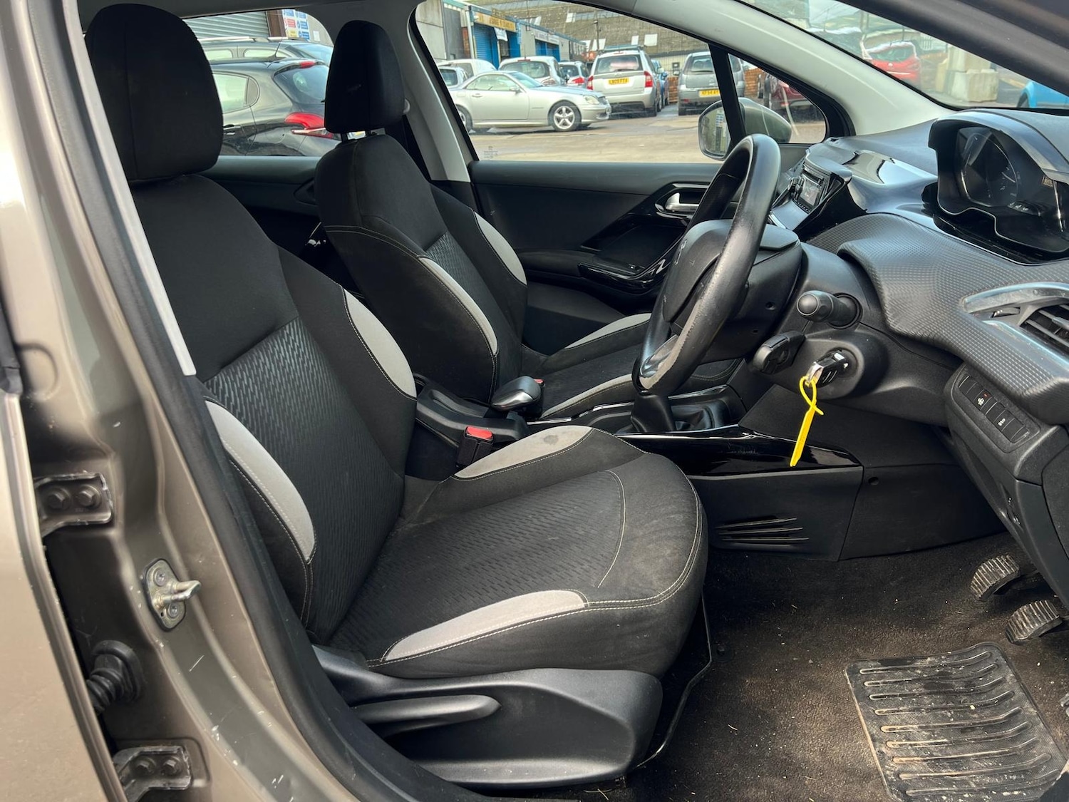 Used Peugeot 2008 2014 for sale - 77613774: Photo 15