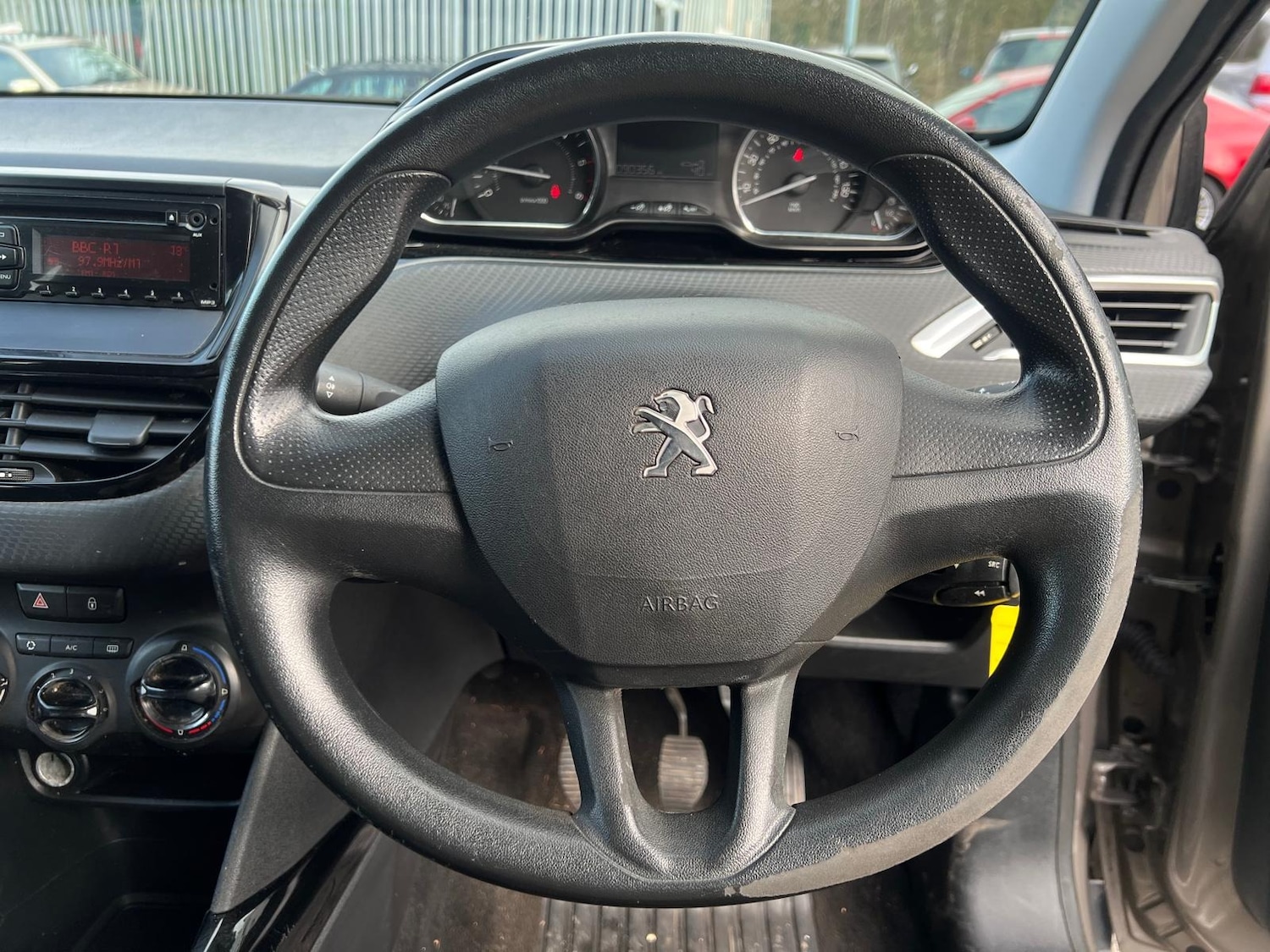 Used Peugeot 2008 2014 for sale - 77613774: Photo 17