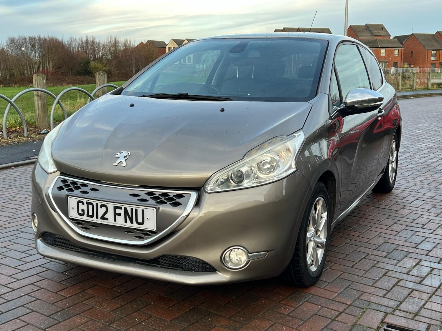 Used Peugeot 208 2012 for sale - 76914009: Photo 1