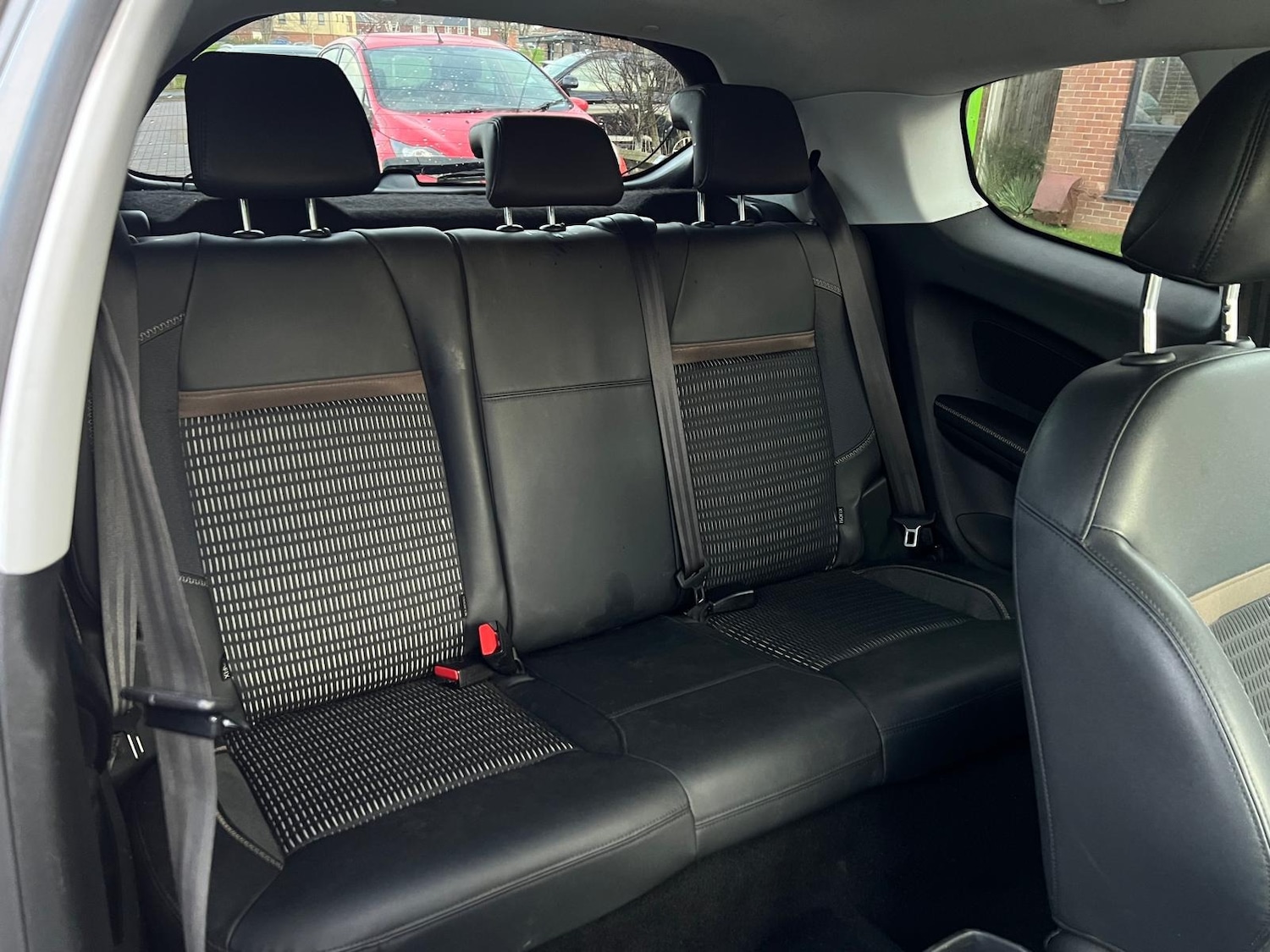 Used Peugeot 208 2012 for sale - 76914009: Photo 19