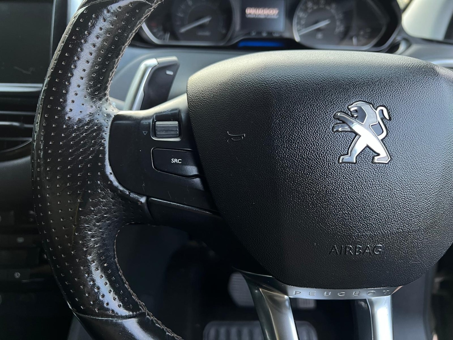 Used Peugeot 208 2012 for sale - 76914009: Photo 24