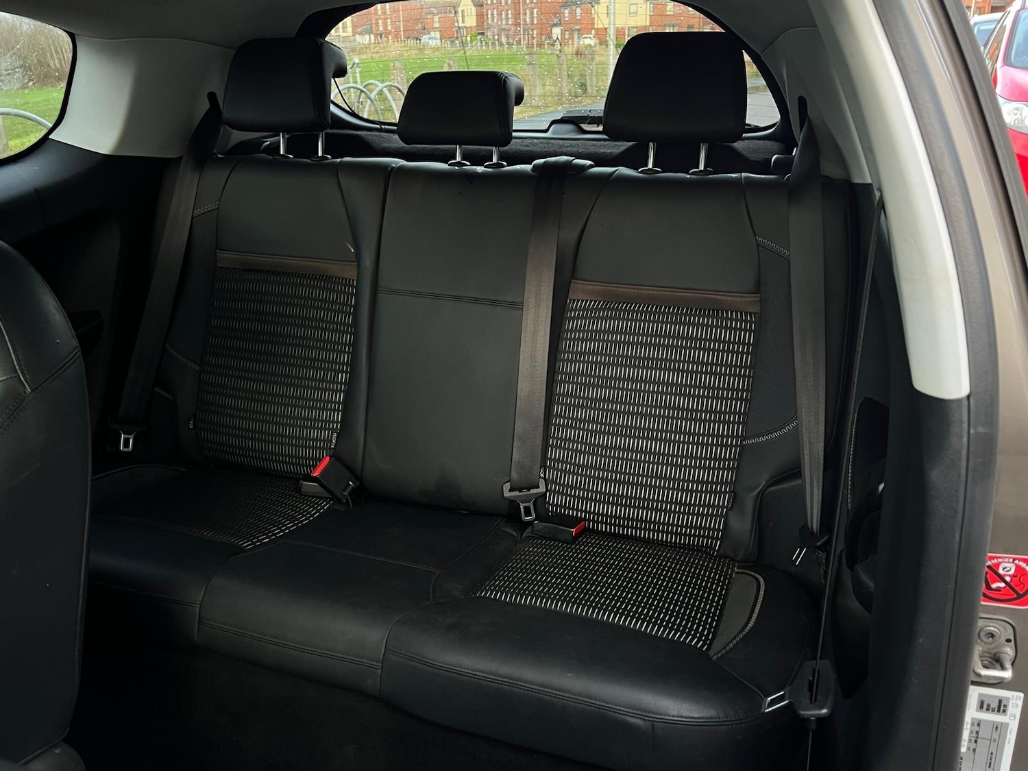 Used Peugeot 208 2012 for sale - 76914009: Photo 25