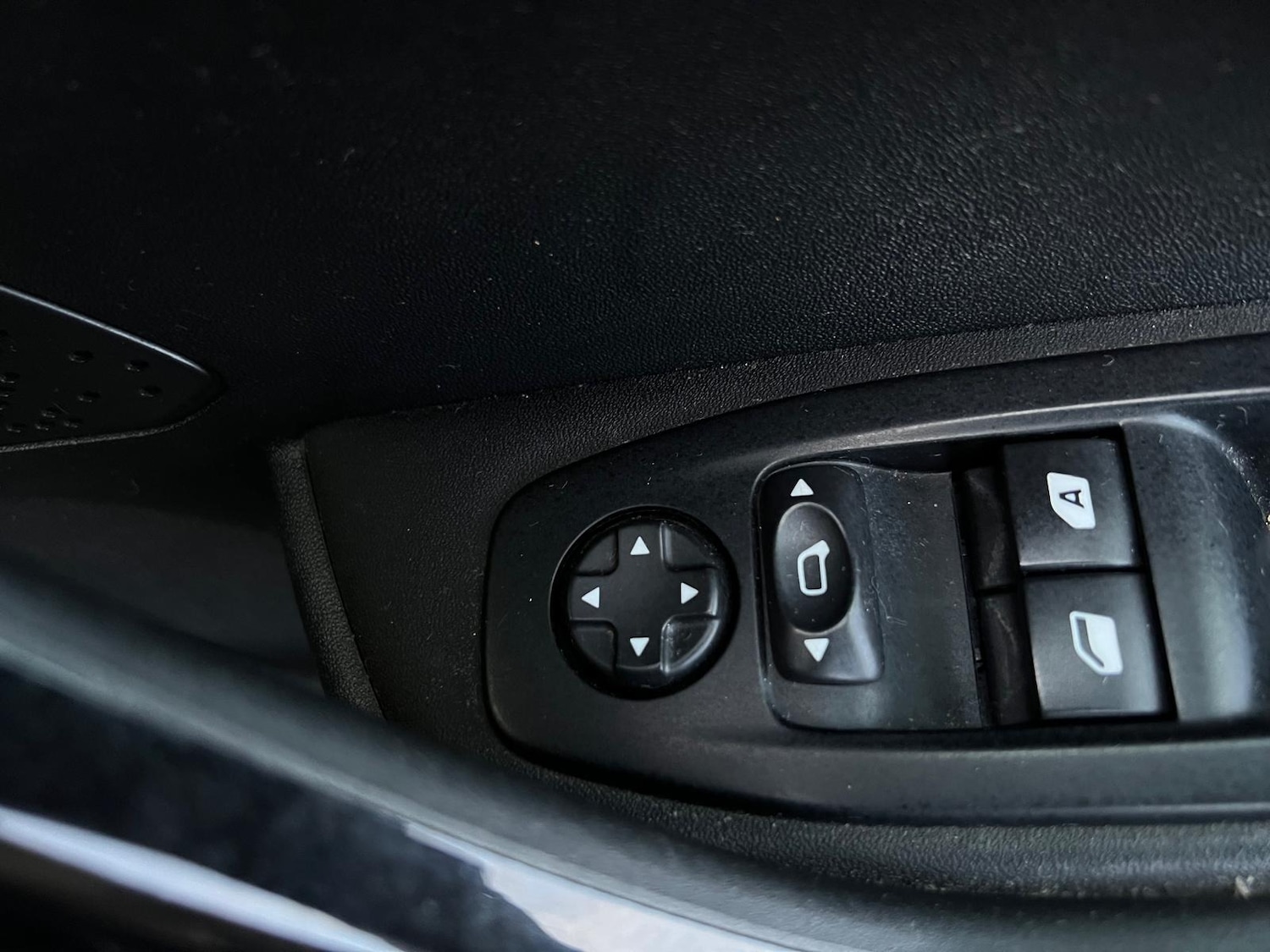 Used Peugeot 208 2012 for sale - 76914009: Photo 28