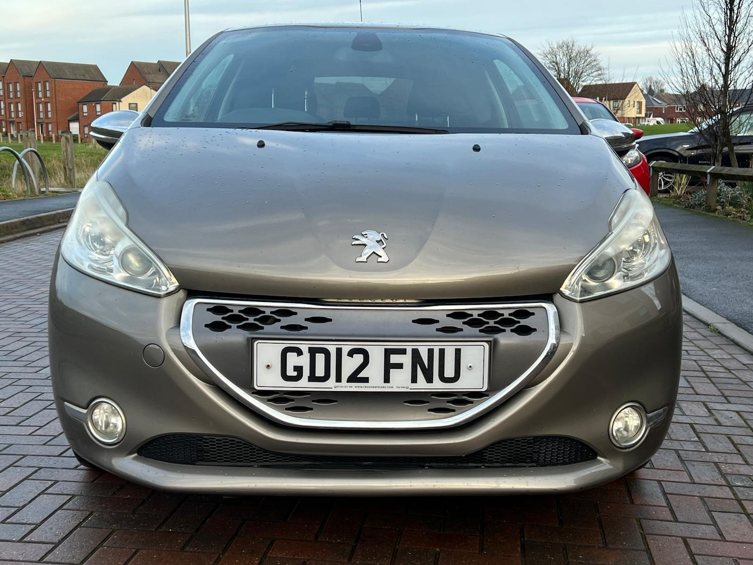 Used Peugeot 208 2012 for sale - 76914009: Photo 3