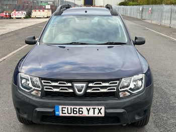 Used Dacia Duster 2016 for sale - 76447003: Photo