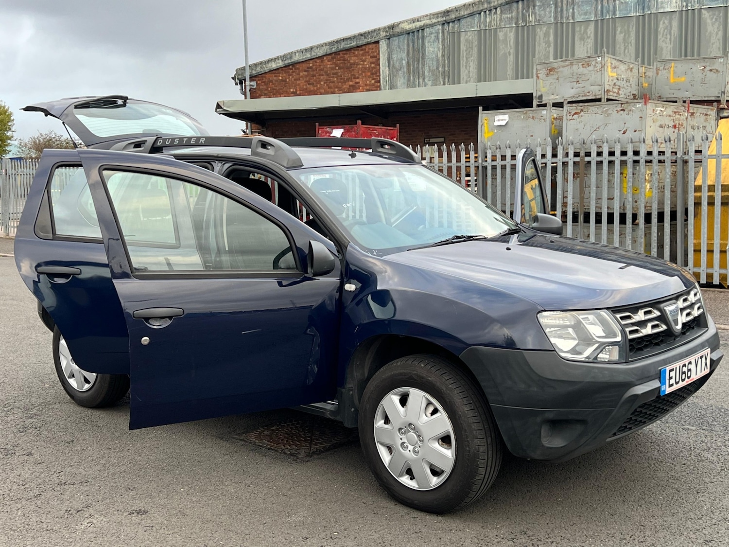 Used Dacia Duster 2016 for sale - 76447003: Photo 36