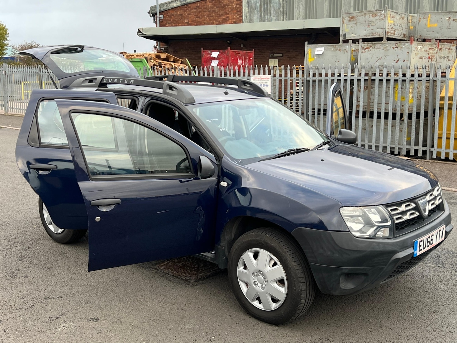 Used Dacia Duster 2016 for sale - 76447003: Photo 37