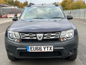 Used Dacia Duster 2016 for sale - 76447003: Photo