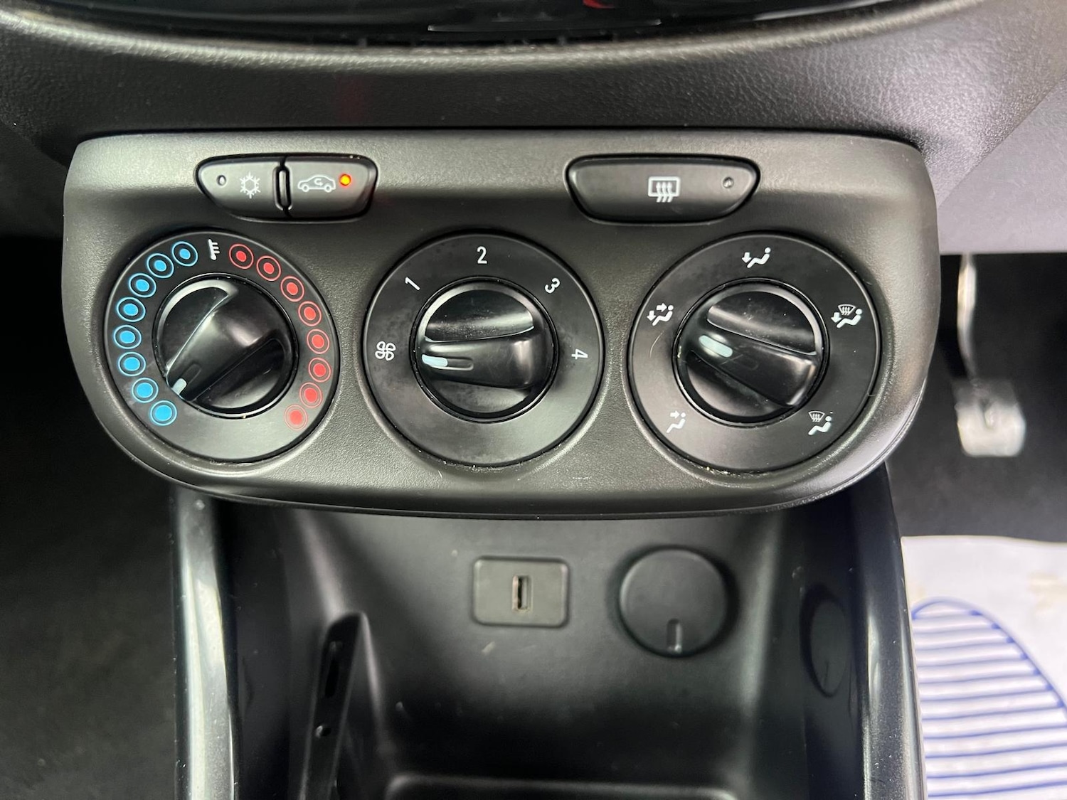 Used Vauxhall ADAM 2017 for sale - 76167581: Photo 38