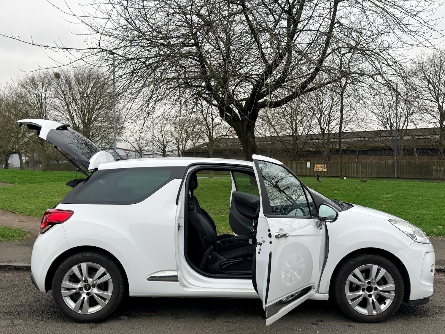 Used Citroen DS3 2011 for sale - 77779332: Photo 12