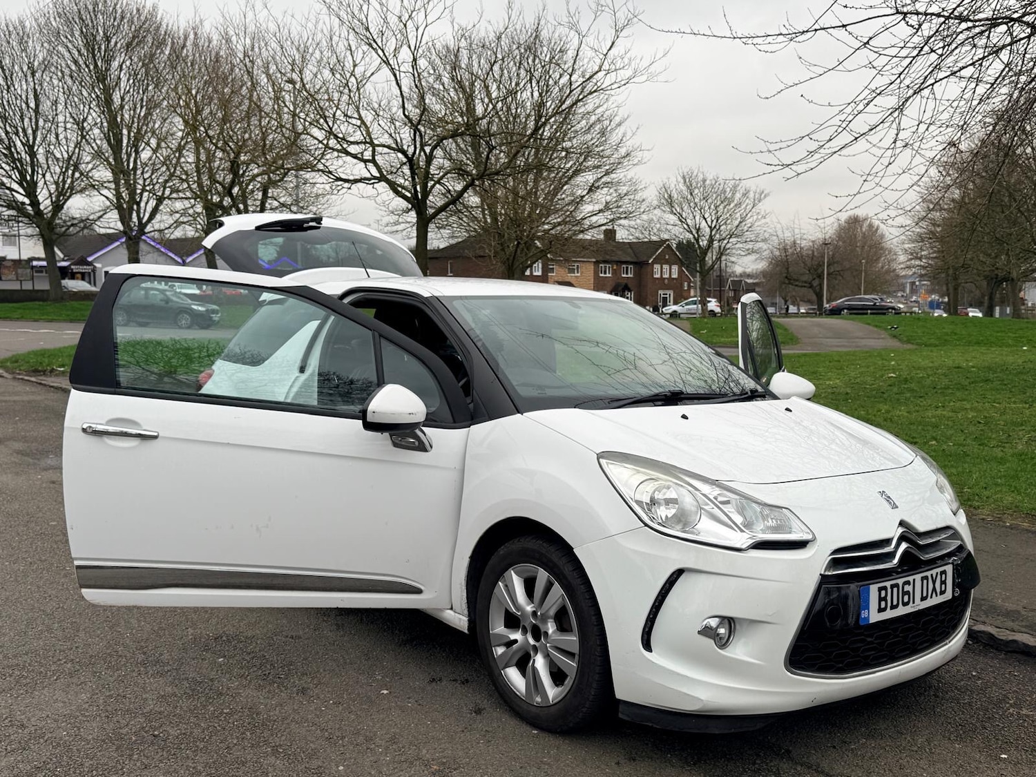Used Citroen DS3 2011 for sale - 77779332: Photo 2