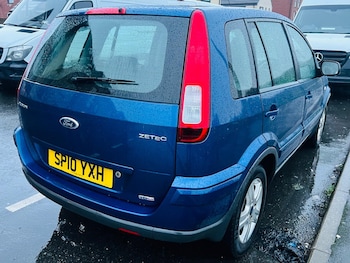 2010 (10) - 1.4 TDCi Zetec 5dr [Climate]