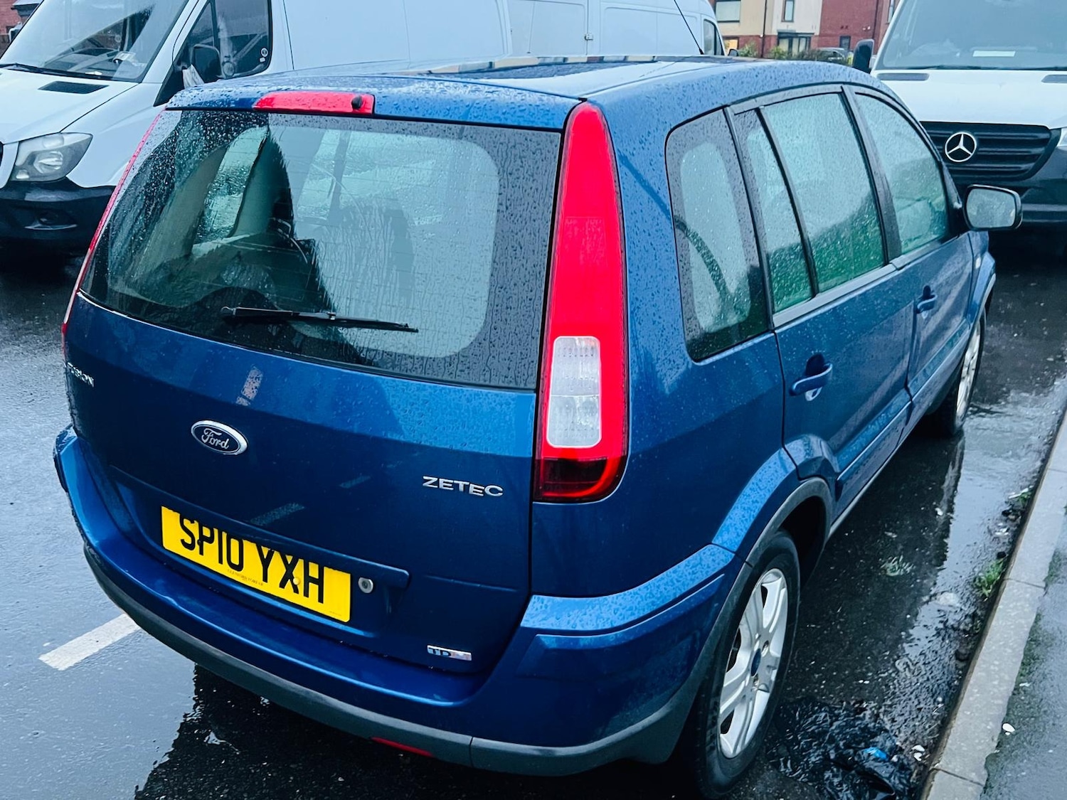 Used Ford Fusion 2010 for sale - 77082341: Photo 2