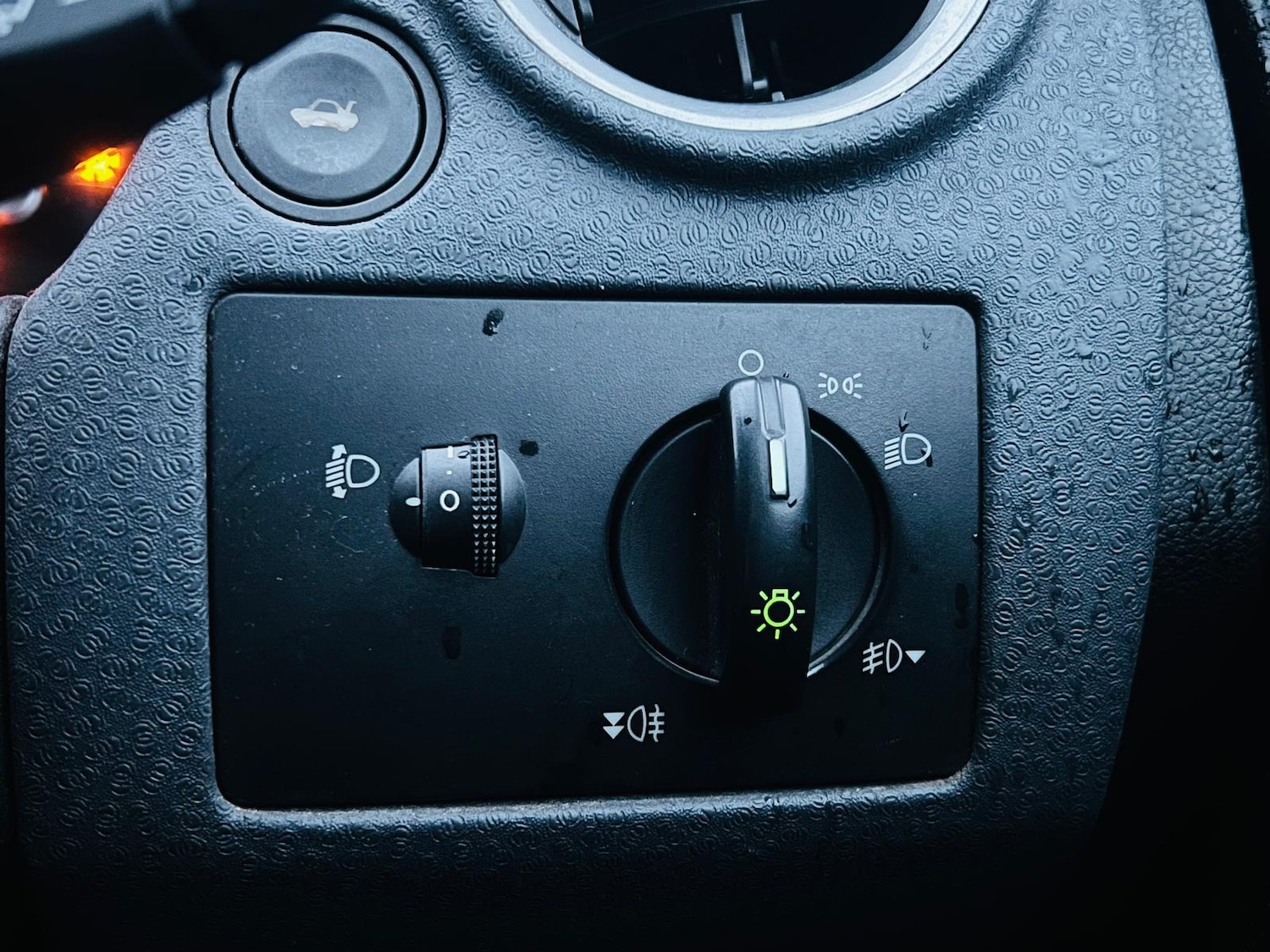 Used Ford Fusion 2010 for sale - 77082341: Photo 31