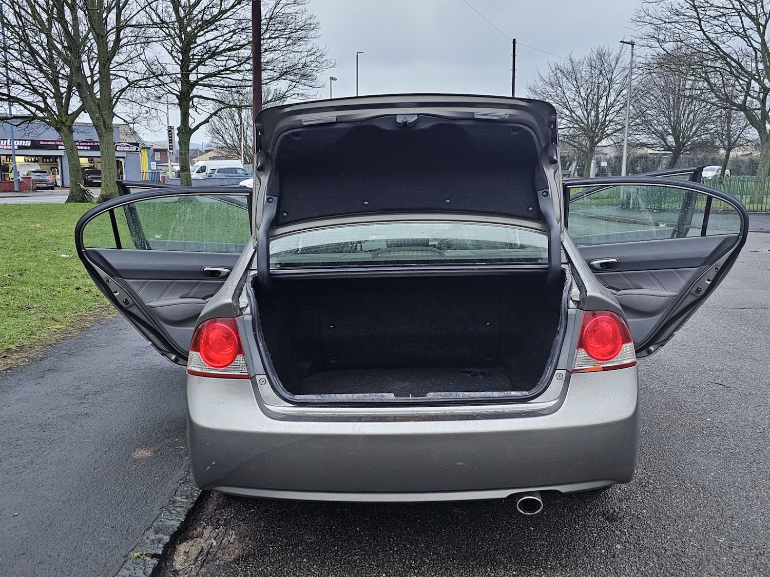 Used Honda Civic 2009 for sale - 77332350: Photo 24