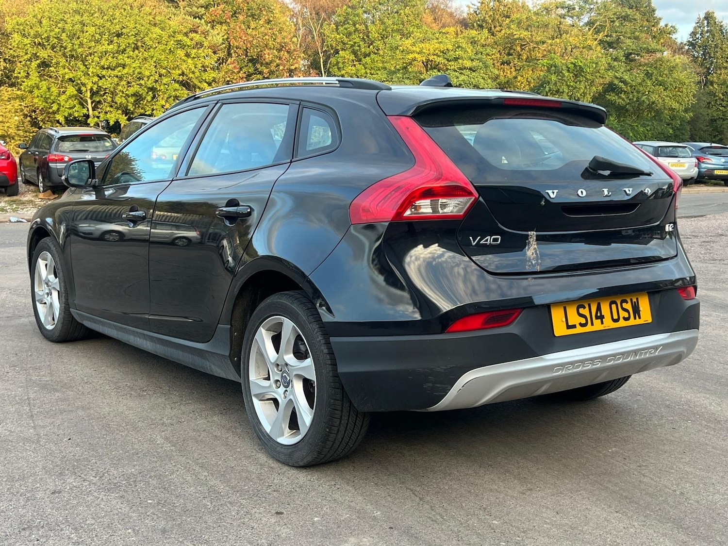 Used Volvo V40 2014 for sale - 76168351: Photo 10