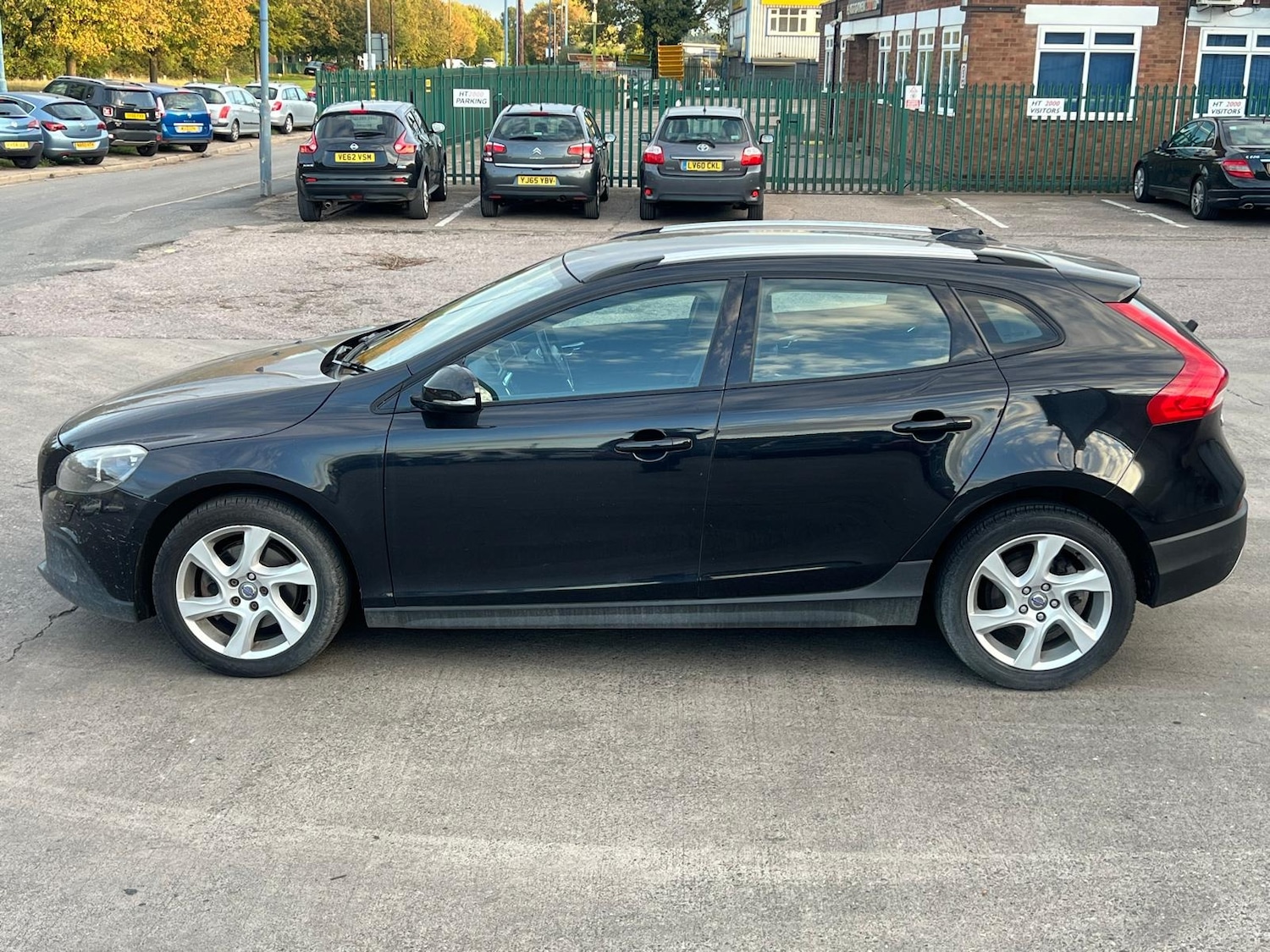 Used Volvo V40 2014 for sale - 76168351: Photo 13