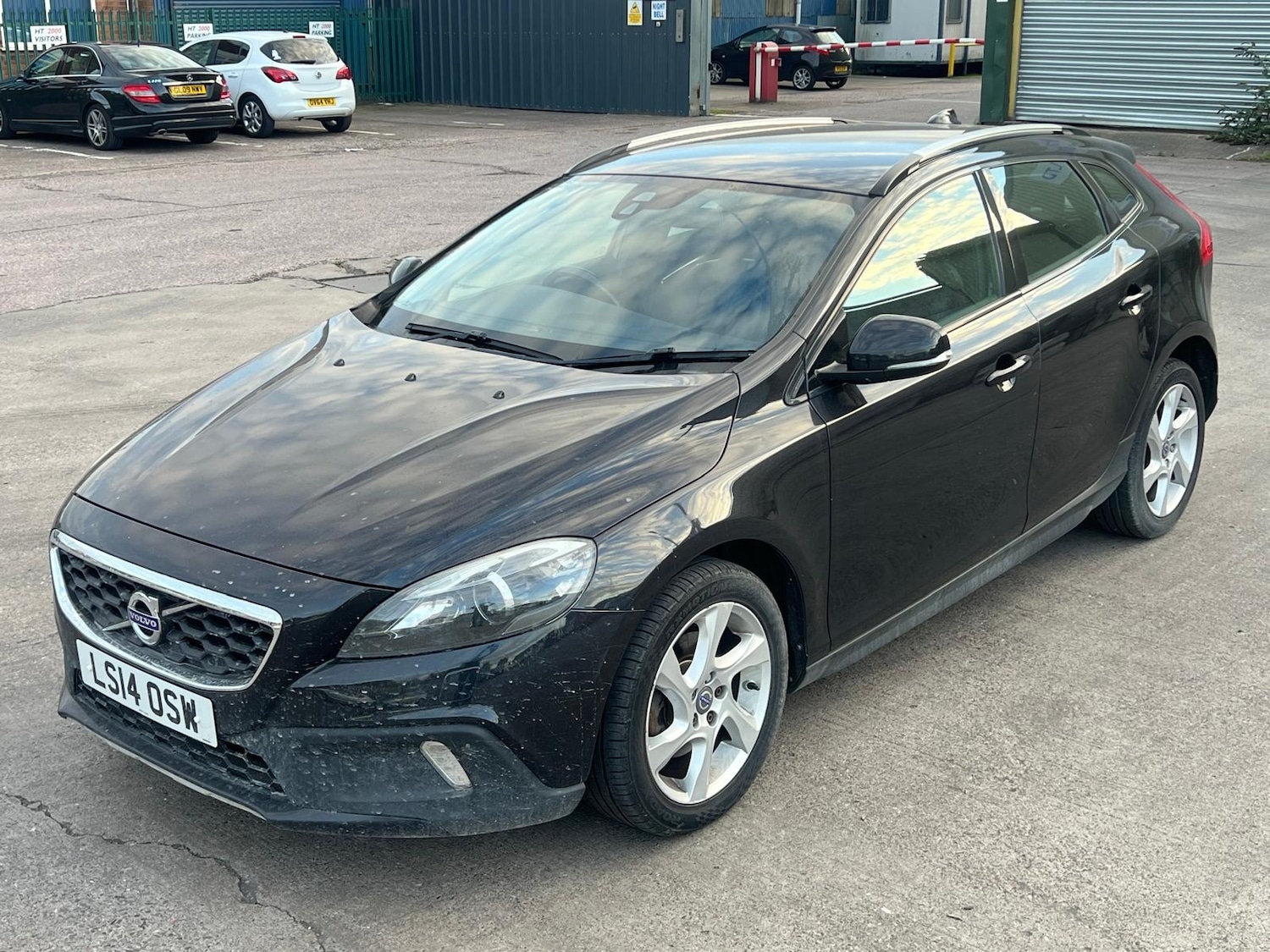 Used Volvo V40 2014 for sale - 76168351: Photo 15