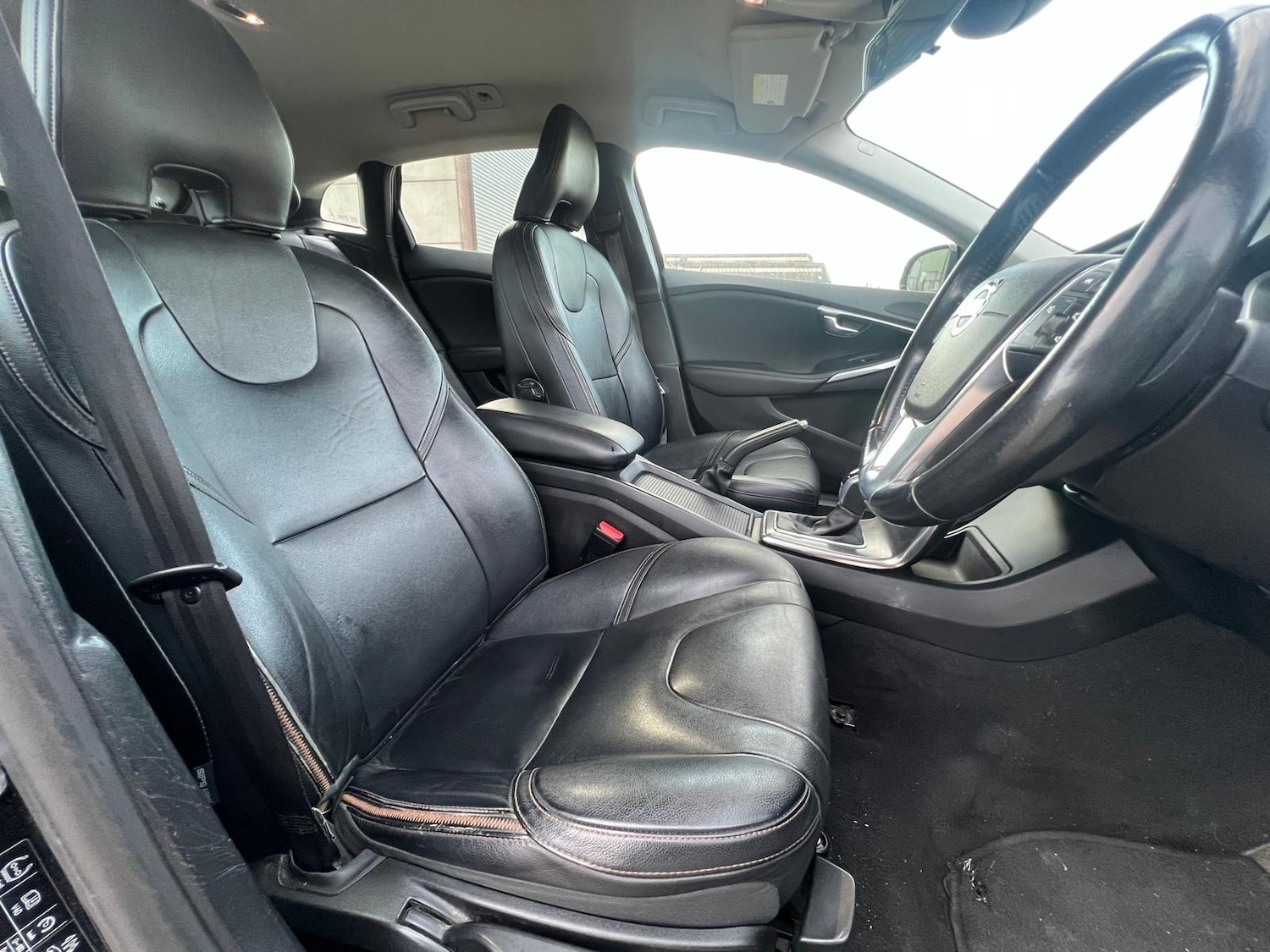 Used Volvo V40 2014 for sale - 76168351: Photo 18