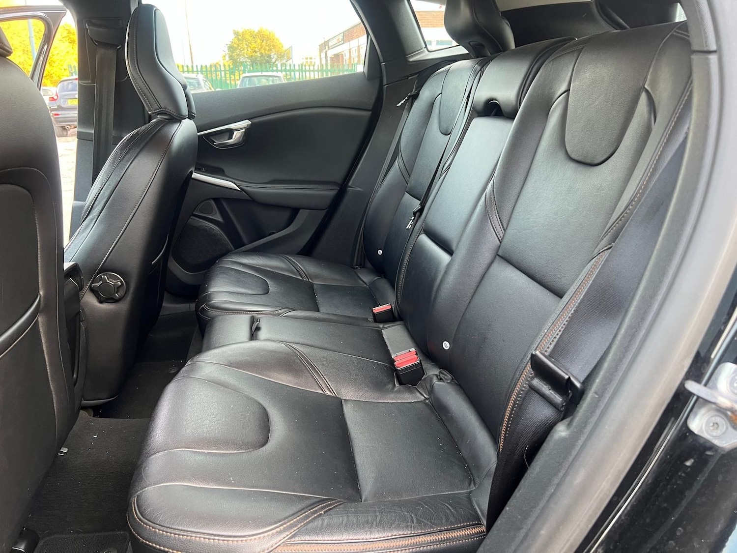 Used Volvo V40 2014 for sale - 76168351: Photo 19