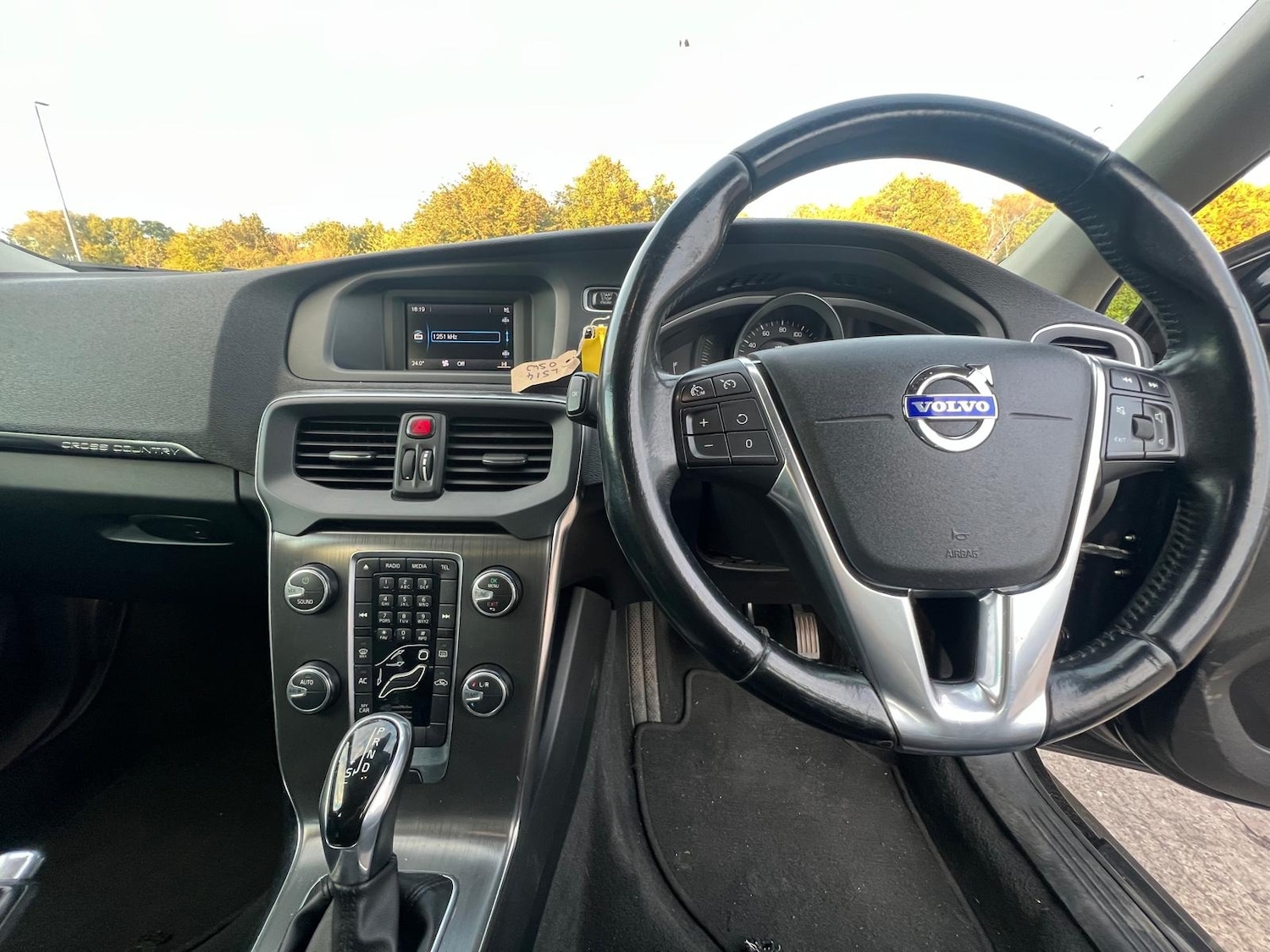Used Volvo V40 2014 for sale - 76168351: Photo 21