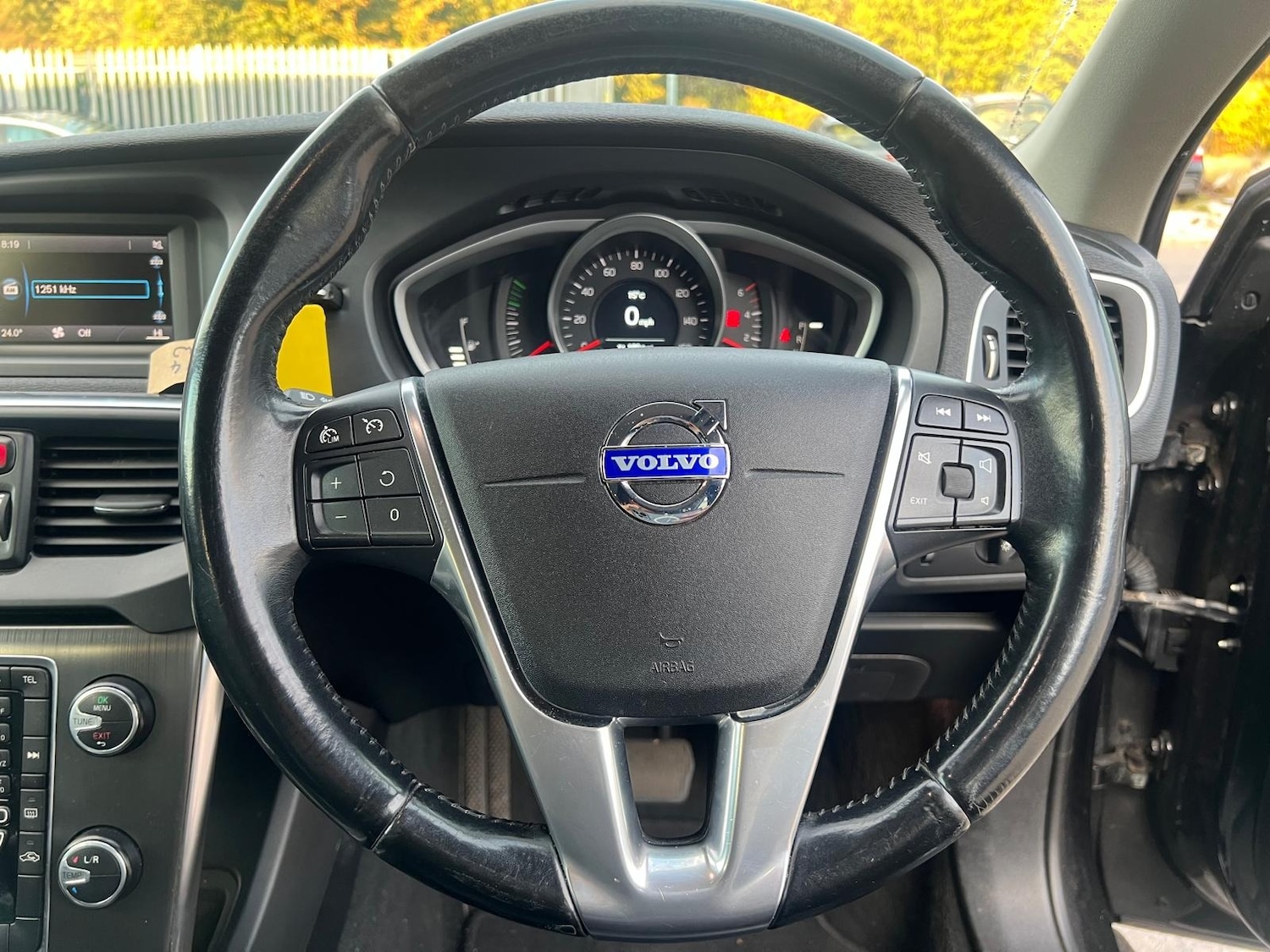 Used Volvo V40 2014 for sale - 76168351: Photo 22