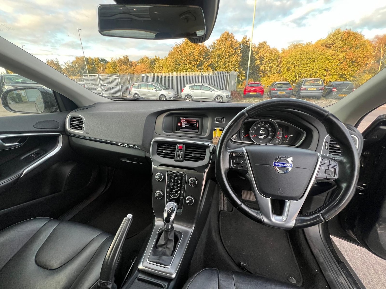 Used Volvo V40 2014 for sale - 76168351: Photo 28