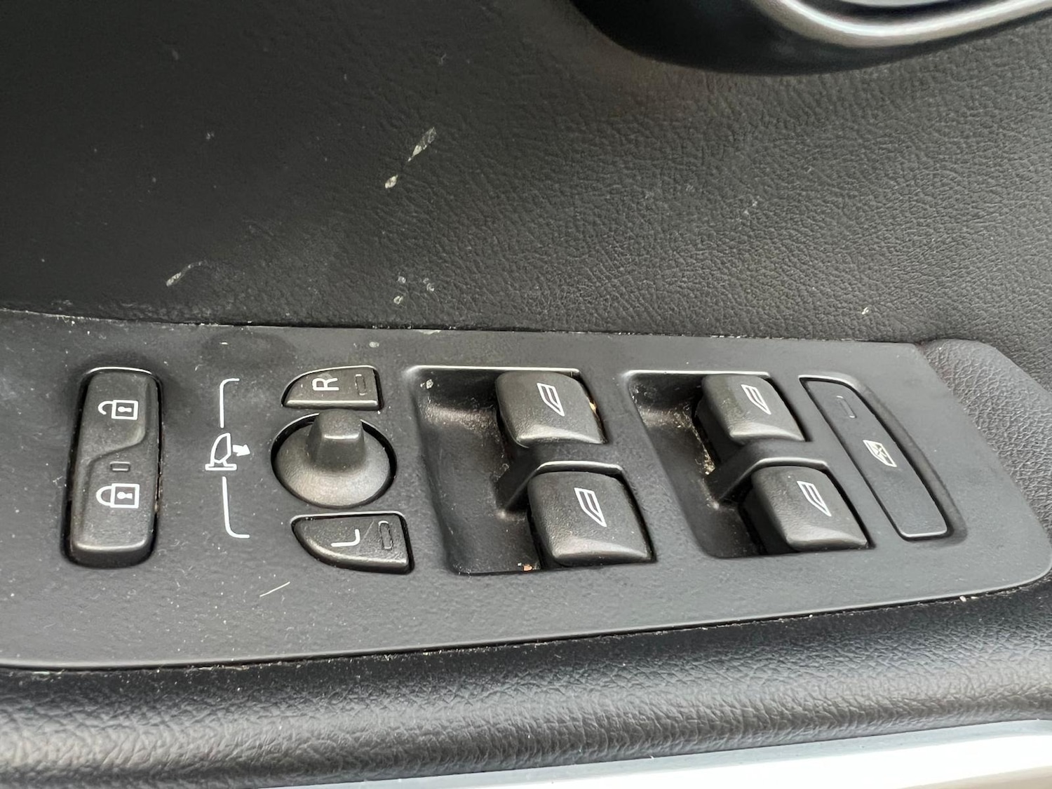 Used Volvo V40 2014 for sale - 76168351: Photo 29
