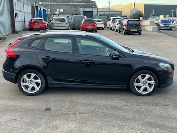 Used Volvo V40 2014 for sale - 76168351: Photo