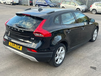 Used Volvo V40 2014 for sale - 76168351: Photo