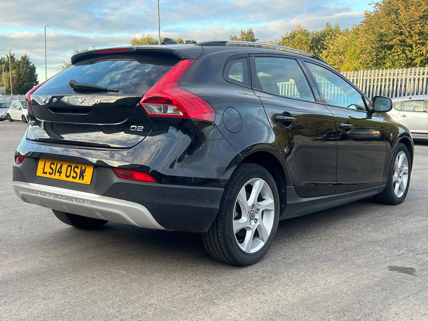 Used Volvo V40 2014 for sale - 76168351: Photo 6