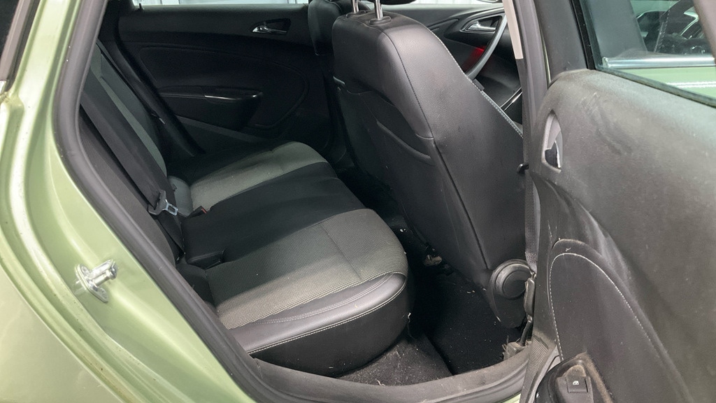 Used Vauxhall Astra 2011 for sale - 76446921: Photo 4