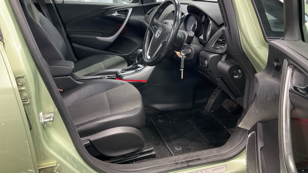 Used Vauxhall Astra 2011 for sale - 76446921: Photo 5