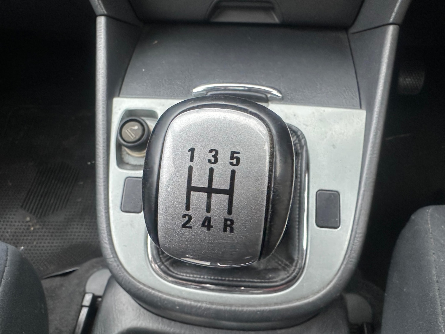 Used Suzuki Grand Vitara 2005 for sale - 76927097: Photo 2