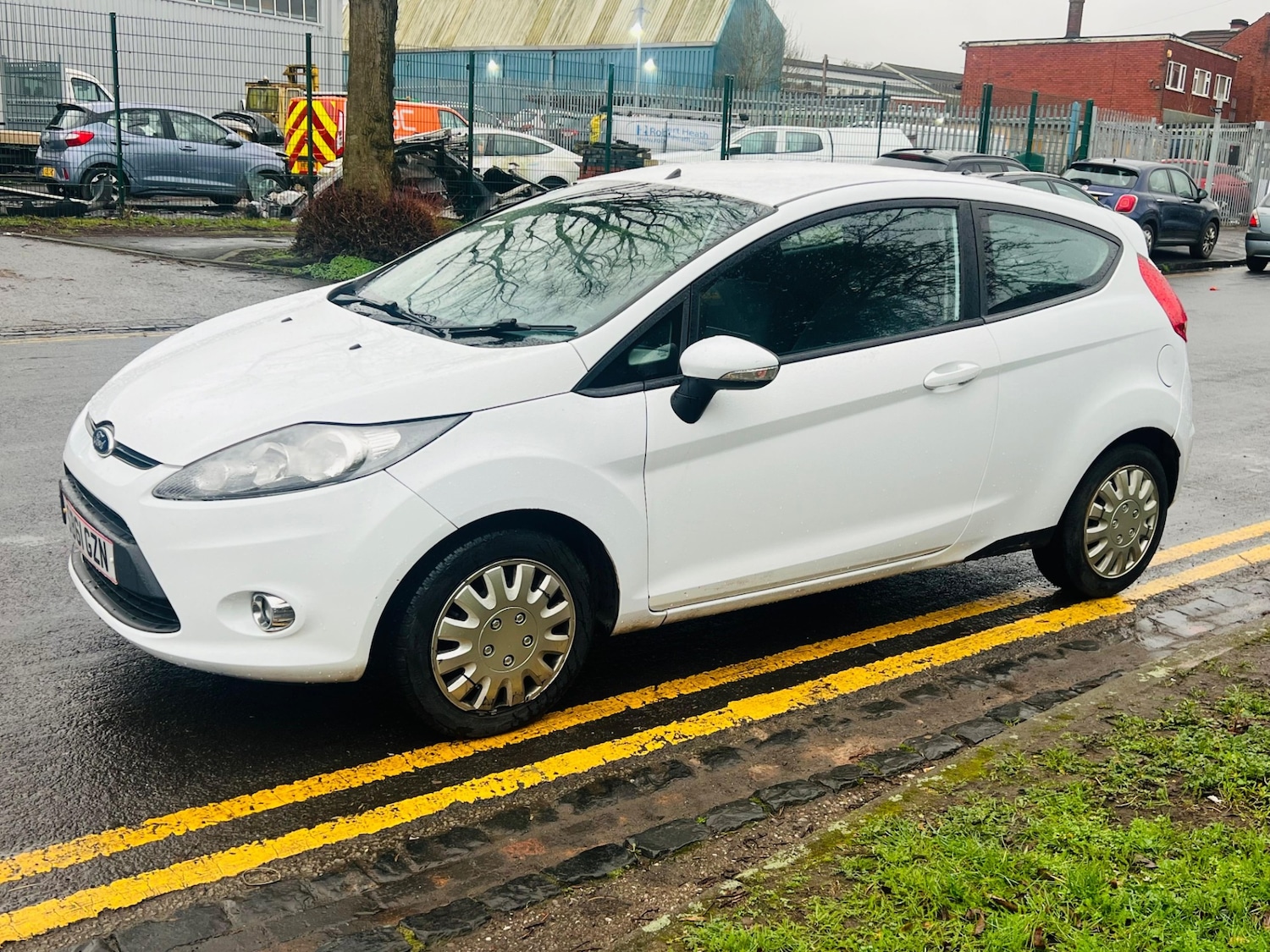 Used Ford Fiesta 2011 for sale - 77511898: Photo 11