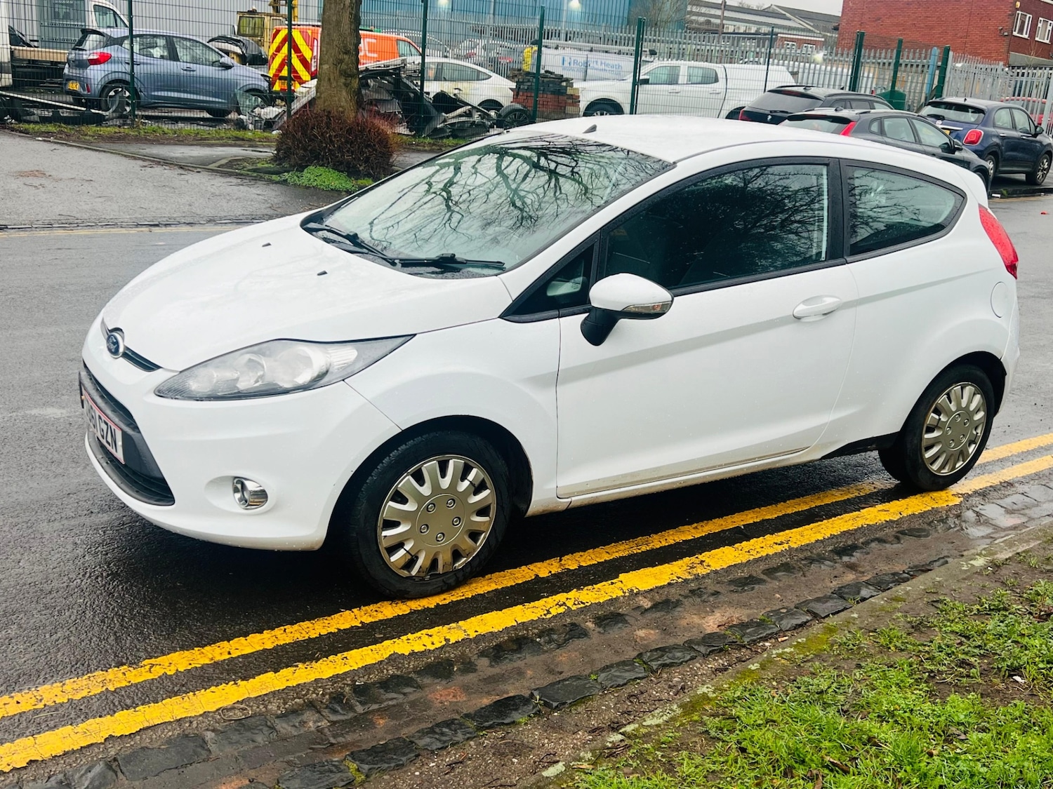 Used Ford Fiesta 2011 for sale - 77511898: Photo 14