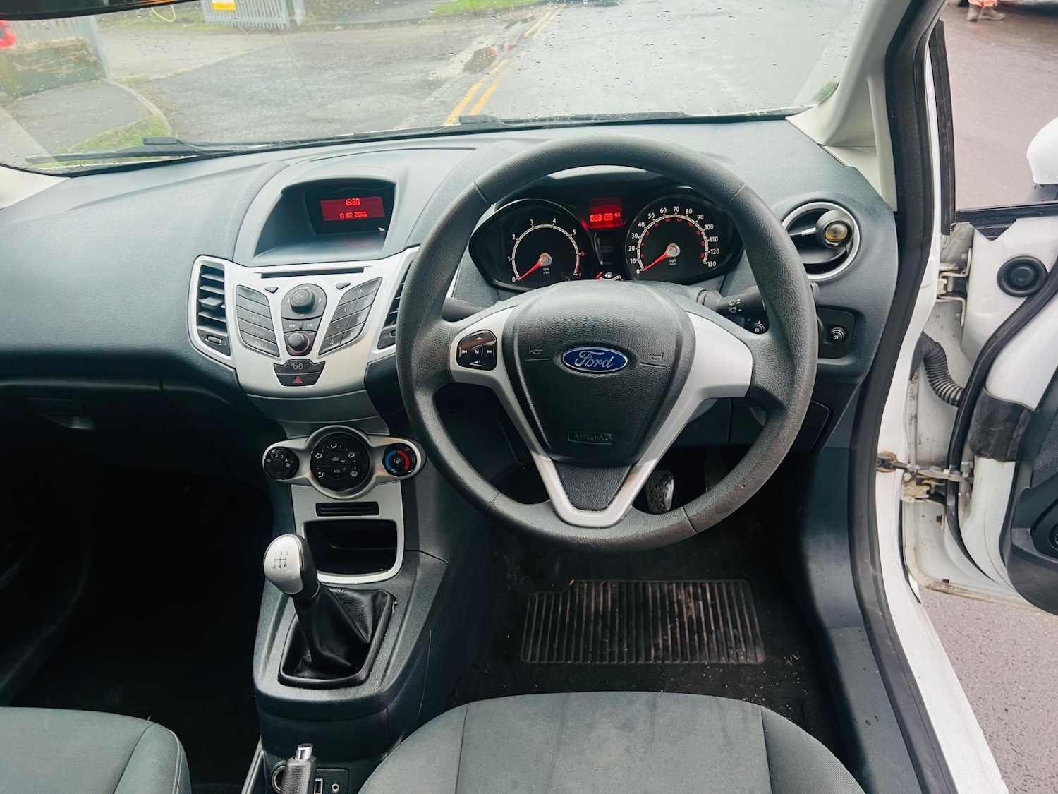 Used Ford Fiesta 2011 for sale - 77511898: Photo 18