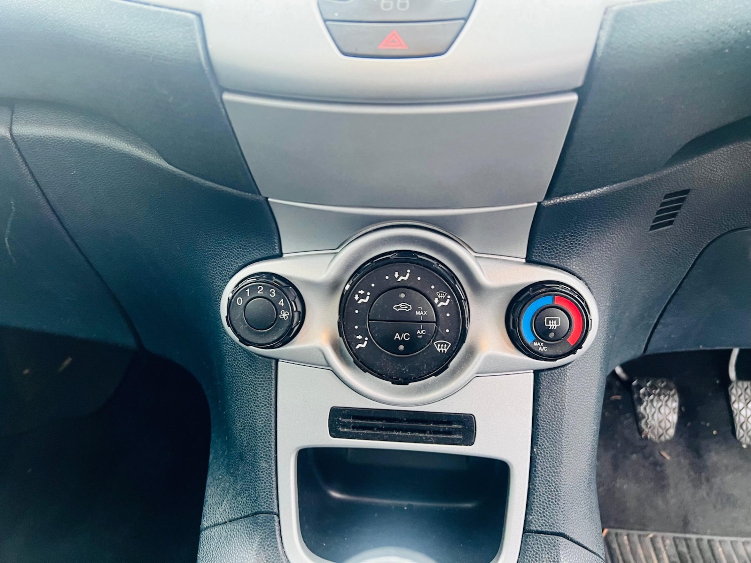 Used Ford Fiesta 2011 for sale - 77511898: Photo 24