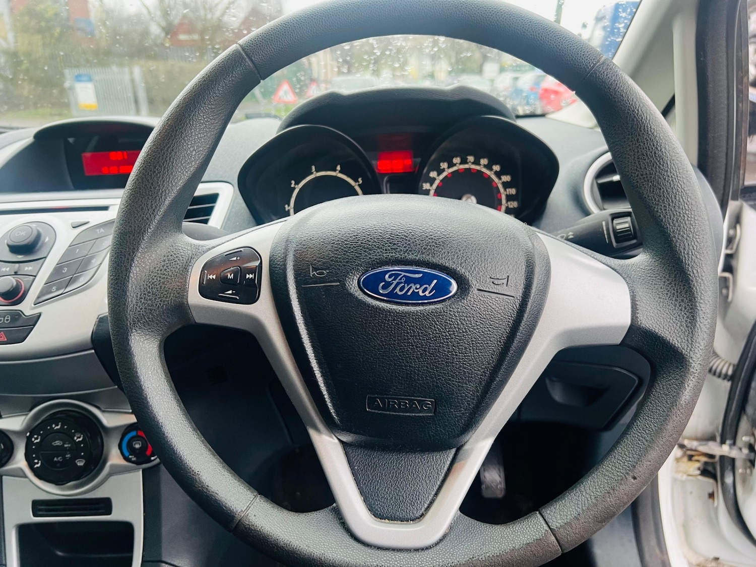 Used Ford Fiesta 2011 for sale - 77511898: Photo 26