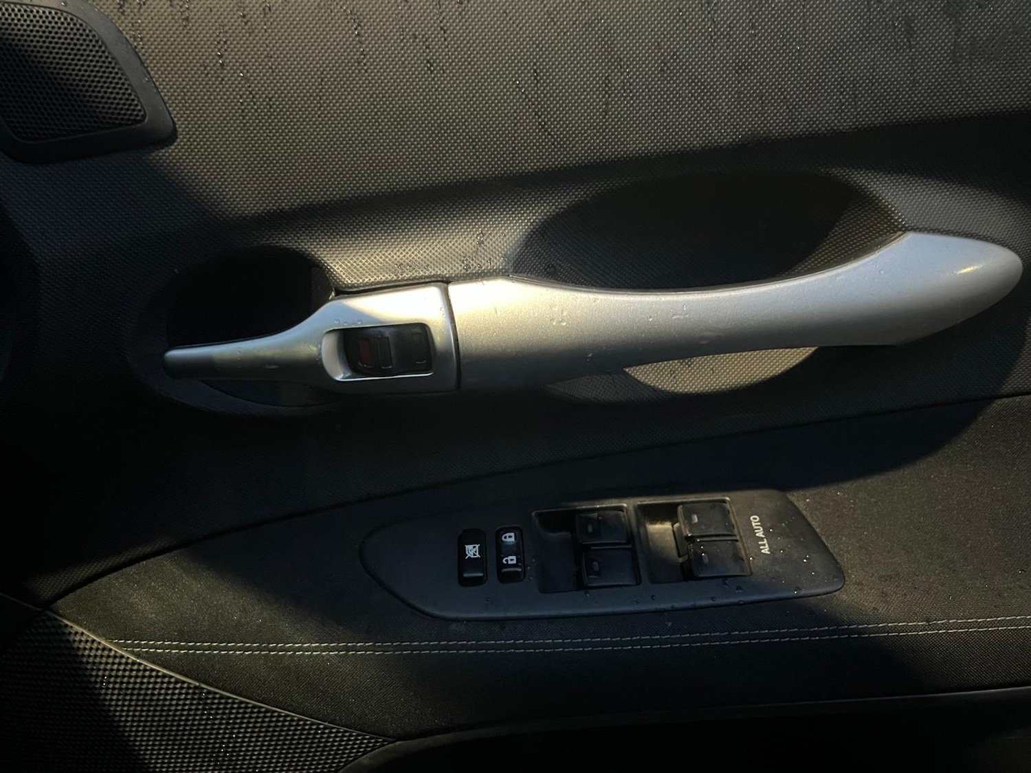 Used Toyota Auris 2010 for sale - 77697485: Photo 19