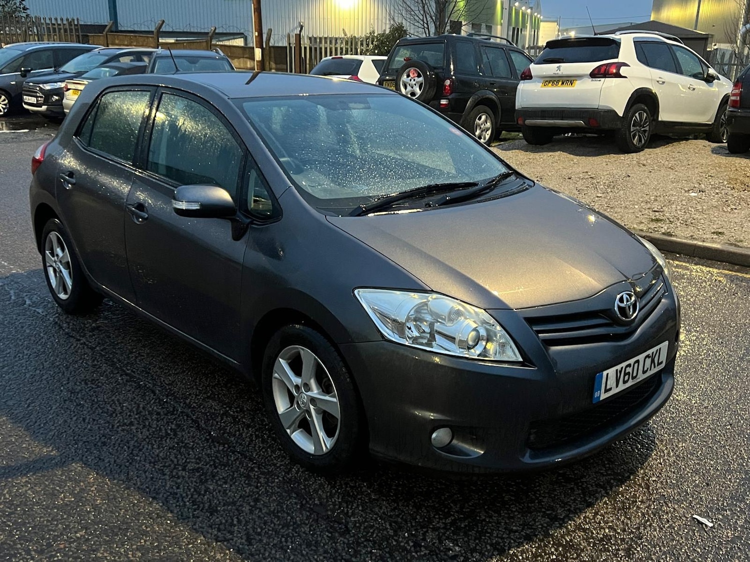 Used Toyota Auris 2010 for sale - 77697485: Photo 2