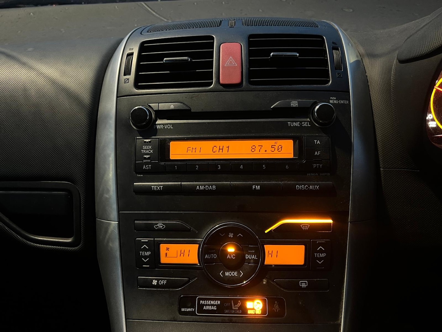 Used Toyota Auris 2010 for sale - 77697485: Photo 3