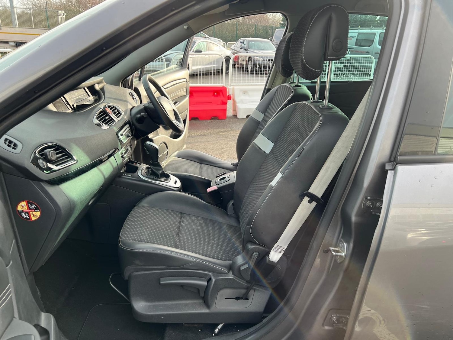 Used Renault Scenic 2011 for sale - 77157246: Photo 16