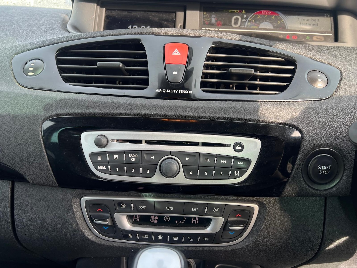 Used Renault Scenic 2011 for sale - 77157246: Photo 19