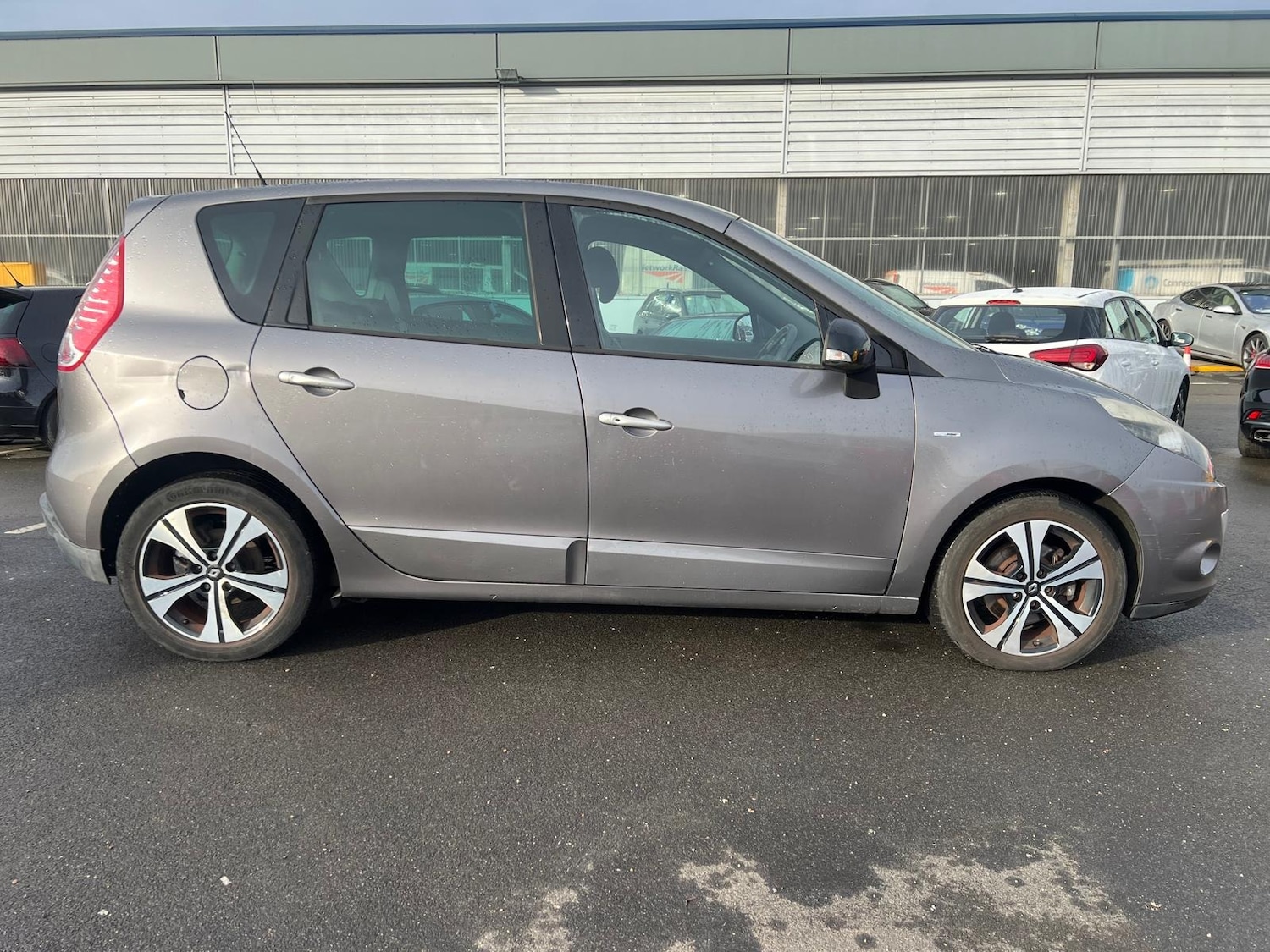 Used Renault Scenic 2011 for sale - 77157246: Photo 9